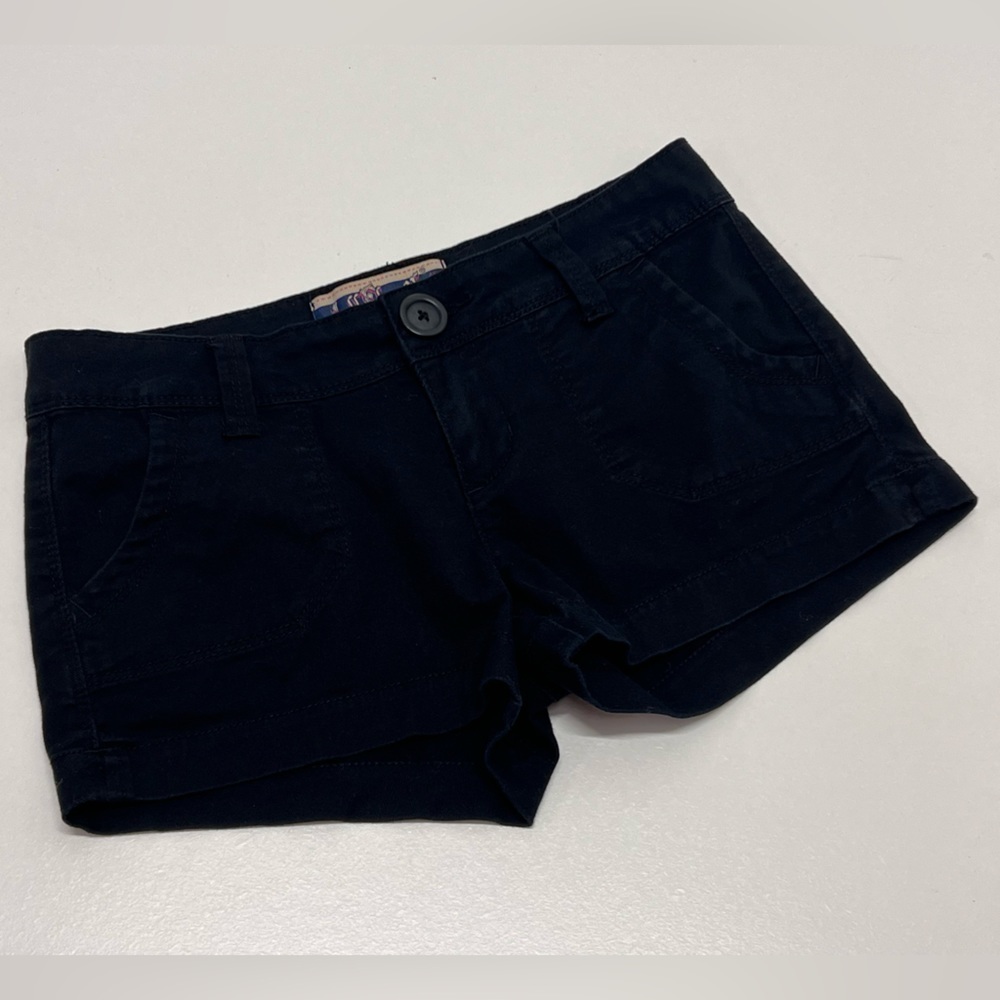 Women’s Junior Wallflower Black Denim Shorts